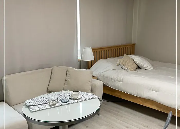 아파트 강남 코지 지하철에서 7분거리 *