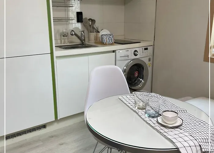 아파트 강남 코지 지하철에서 7분거리